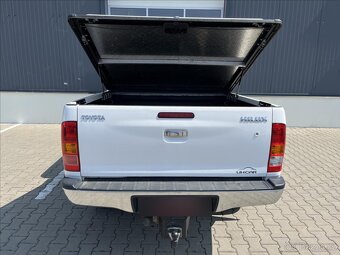 Toyota Hilux 2,5 D-4D Double Cab Terra (2010) - 8