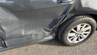 Volkswagen Golf Variant - 1,6tdi - 77kW - havarovaný - 8