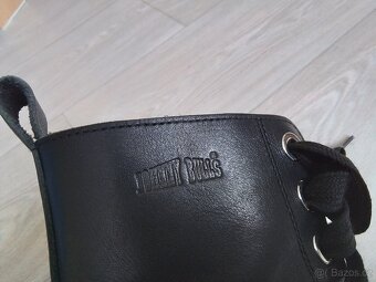 Kotníkové kožené boty - 8