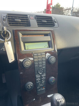 VOLVO S40 2.0D 98KW 1 majitel - 8