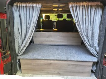 Opel Vivaro 1,9 DTi KARAVAN - 8