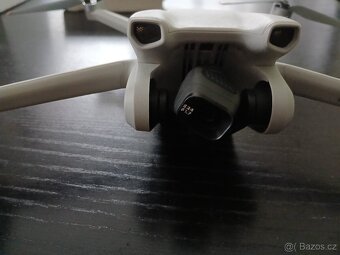Dron DJI Mini 3 s RC ovladačem - 8