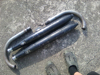Jawa 350/360 - motor,výfuky s koleny,plechy pod z.blatník... - 8