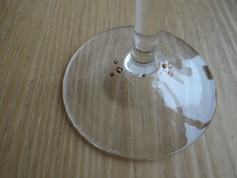 Luxusní červené číše se zlacením a květy - 8