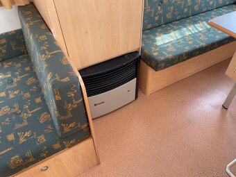 Chateau Carrat 390, 4 osoby, wc, topení, 1100kg - 8