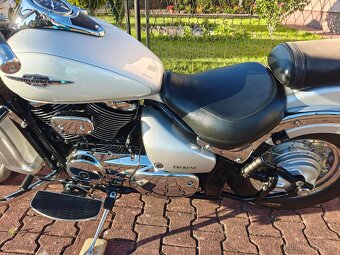 Suzuki C 800 VL 800 Intruder - 8
