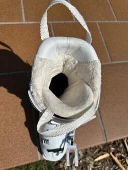 Atomic dámské lyžáky 24/24.5 - 8