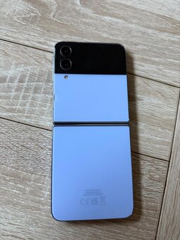 SAMSUNG GALAXY Z FLIP 4 - 8