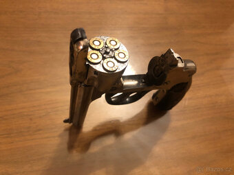 Historický Revolver Smith & Wesson Cal 32 S&W Hammerless DA - 8