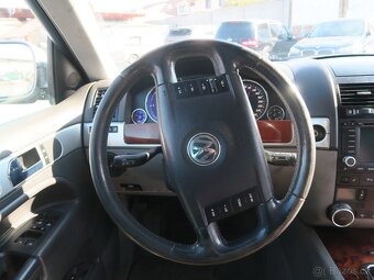 Volkswagen Touareg 3.0 TDI 165 kW 4X4 - 8