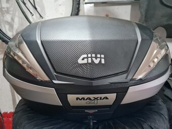 YAMAHA FJR 1300 - 8