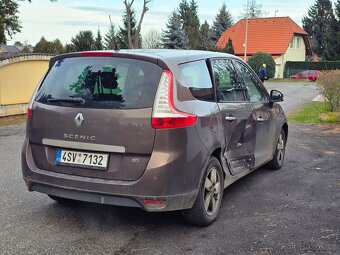 Renault Grand Scenik - 8