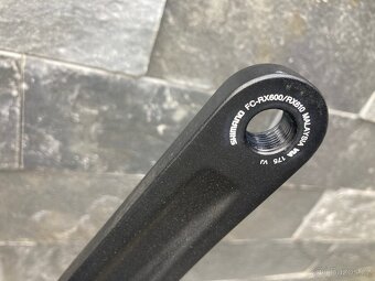 Gravel kolo - karbon - M rám - 8