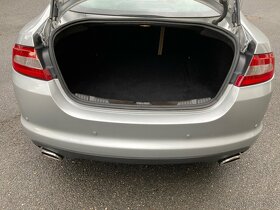 Jaguar XF 2.7D V6 152kW Xenon Navi Alu 21" - 8