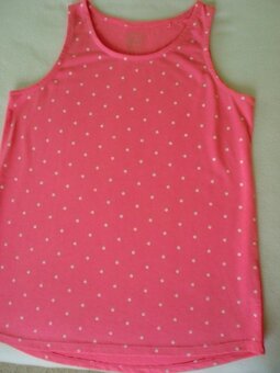 TRIČKA - BEZVADNÝ STAV - kus za 30 Kč - 8