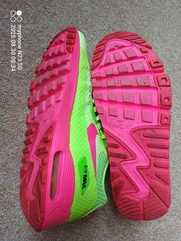 Tenisky zn."NIK AIR MAX" limitovaná edice vel."36,5" - 8