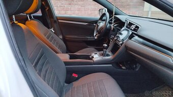 Prodám Honda Civic,, výbava Elegance, 2021 - 8