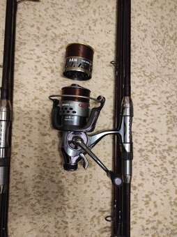 Prodám 2x rybářský prut Mivardi - 8