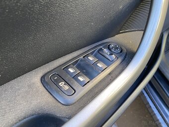 Peugeot 308 1.6 VTi ,  88 kW benzín, 2011 - 8