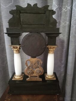 Sloupkové biedermayerské hodiny - 8