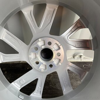 VEGA R18 letní pneu 205/40/18 - 8