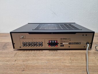 Yamaha A-500 Stereo Zesilovač - 8
