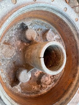 Kola na Jawa Pionýr - 8