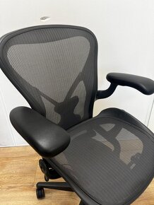 Kancelářská židle Herman Miller Aeron Remastered Full Option - 8