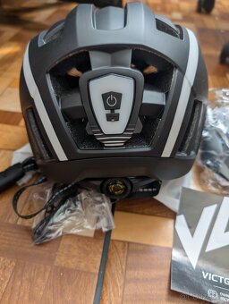 PRODÁM 2x CYKLO PŘILBU -NOVÉ - 8