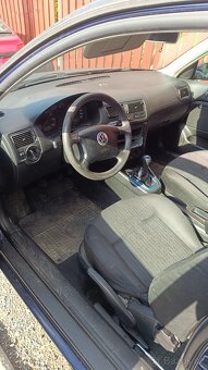 Golf 4  1.4 V - 8