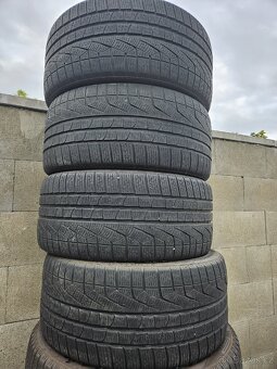 275/35 R20 - 8