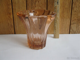 hrníčky,malachitová dóza,skleničky,krásná růž.váza ,sošky - 8