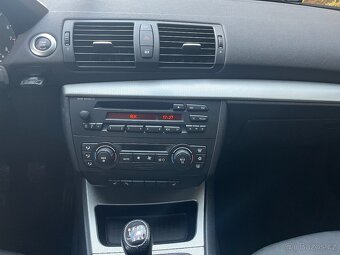 BMW 130i e87 195kW manuál; originální M-Paket - 8