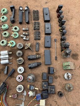 Díly součástky - 8