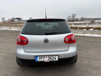 Volkswagen Golf 5 2.0TDI - 8