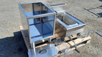 Elektrická fritéza Mareno FQE 41 na podestavbě. ( 9 kw - 8