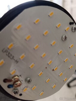 Stojací úsporná lampa led, nastavitelná do různých směrů. - 8
