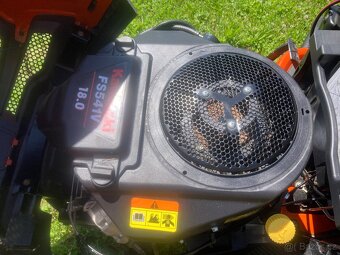 Zahradní traktor Husqvarna YTH 184 T - 8