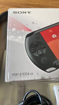 Sony PSP E 1004 CB Street ,krabička , zdroj . - 8