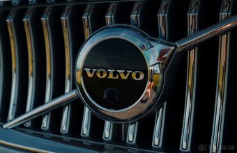 Prodám Volvo XC90 T8 hybrid 2023 - 8