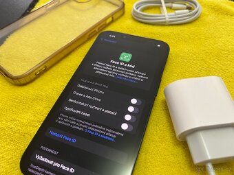 iPhone 13 – 128 GB, černá barva - 8