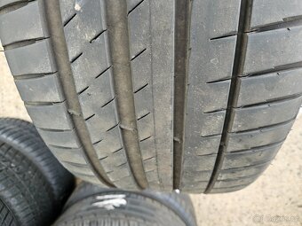 245/40R19 98Y XL RFT Pilot Sport 4 MICHELIN - 8