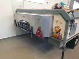 Prodám kempovací vozík DDR - 8