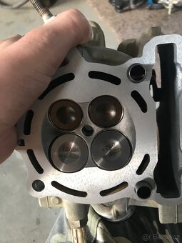 Kawasaki 250 kxf - 8