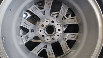 BMW X1 X2 F48 F49 R17 zimni pneu 205/60/17 - 8