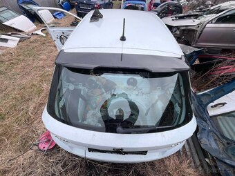 Škoda Fabia 3 na dily - 8