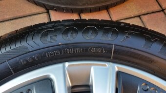 Letní sada ŠKODA Fabia 4 5x100 R16 zánovní TOP stav - 8
