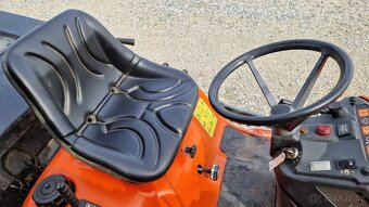 Zahradni traktor Kubota G21 Diesel/Hyh.Smeták+Sypač/ - 8