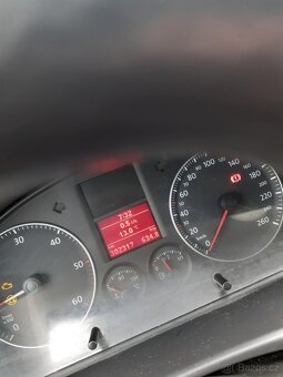 Volkswagen Touran - 8