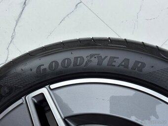 DVOUROZMĚRNÉ MERCEDES C W206 AMG 5x112 R18+LETNÍ - 8